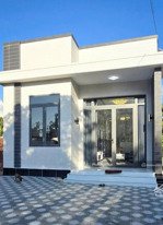 bán gấp nhà cấp 4 mới xây kiên cố sổ riêng thổ cư 100% gần chợ thạnh phú. tt 439tr nhận nhà ở ngay