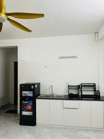 phòng 30m2, khép kín, phơi giặt trong tầng. khu nguyên xá, gần ga tầ