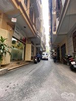 bán nhà phố nguyễn khang. 2 mặt ngõ phân lô ô tô đỗ cửa. gần phố cách ô tô tránh chỉ 10mét