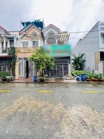 bán nhà tân bình, dĩ an dt: 64m (4.5m ngang, thổ cư 100%) 1 trệt 1 lầu: 2pn