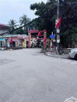 bán đất tặng nhà - 15m ra đường thông ô tô tránh - giao thông thuận tiện khắp các ngả- đất vuông