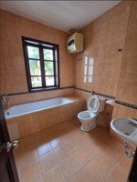 cần bán biệt thự ciputra phân lô 2 thoáng trước sau khu vip tây hồ