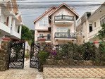 bán villa 2 mặt tiền đường lý nam đế đà lạt, không gian rộng, kèm căn hộ riêng dt:346m-giá:34 tỷ