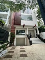 nhà phố đường trương văn bang cho thuê.dt: 8x20m,hầm 4 tầng, 2sàn trống, 3phòng có máy lạnh 60tr/th