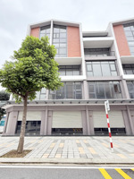 bán shophouse phố biển 2 đối diện chung cư dt 100m2, ký trực tiếp cdt vin 3. lh: 