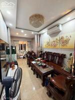 Bán nhà Đường Láng giáp Cầu Giấy vuông vắn 42m 5 tầng mặt tiền rộng đẹp giá 10.8 tỷ ở hay cho thuê đầu tư tuyệt vời.
