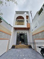 phá giá thị trường nhà đất , bán nhà lầu siêu rẻ chỉ cần trả trước 550tr dọn vào ở đón tết ngay.