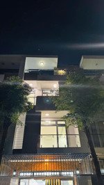 nhà cho thuê mt đường nội bộ tân kỳ tân quý .dt 5x20m 2 lầu sân thượng 5pn