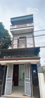 bán đất tặng nhà 3 tầng trục chính kinh doanh. sen trì, bình yên. giá chỉ quanh 5 tỷ.