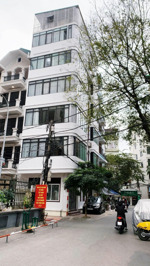 về quê, bán gấp căn nhà lô góc tại đường hoàng quốc việt, 64m2 x 6 tầng. giá 21,5 tỷ
