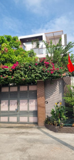 bán đất cạnh mặt tiền phạm văn đồng ngang khủng 5.5m