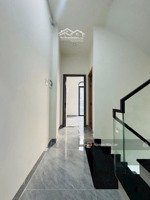 chính chủ bán gấp nhà 1tr2l,tum mới 100%, ngay chợ tnp a, trường học cấp 1,2,3, đại học ,kcn cao q9