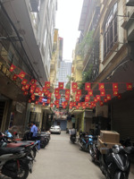 cho thuê nr trần quốc hoàn - phan văn trường 38m x 5t đường 6m ô tô tránh. giá 15tr/th