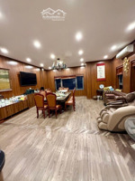 mặt phố -lô góc -vỉa hè -kinh doanh -thang máy -lạc long quân -tây hồ-90 m2- 6 tầng