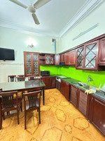 cho thuê nhà nguyên căn - 3 tầng - ngõ 97 quan hoa - không gọi giờ hc