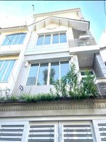 cho thuê nhà siêu to làm văn phòng - hẻm xe hơi khu vực lý thường kiệt - giá nét nhât quận 10