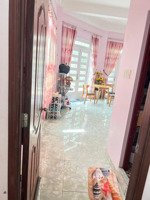 căn góc 2 mặt tiền 4 tầng nguyễn văn luông q.6 kinh doanh sầm uất