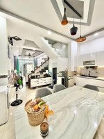 nhà đẹp ở ngay, hẻm xh thông cách mạng tháng 8, q10, 3 tầng, dt 4x15, 15.9 tỷ