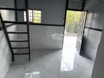 phòng trọ mới xây xong, 23m2, có gác lửng cao. đường rộng, sân rộng, thoáng. gần đảo kim cương q2