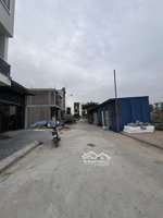 bán tái định cư tràng cát.giá 2ty320
-diện tích 40m ko lỗi phong thủy, sau nhà văn hóa