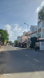 ngang 11m cách biển chỉ 200, cách đặng tất chỉ 1 căn nhà tại vĩnh hải, nha trang. dt 168.5 m2