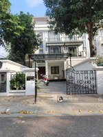 bán biệt thự 260m bán đảo linh đàm - 4 tầng - khu dân trí cao - ở sướng - tự thiết kế không gian.