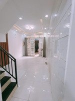 nhà ngon quận 8 - mặt tiền tạ quang bửu vào 2 căn - 3 tầng - nhỉnh 3 t.ỷ