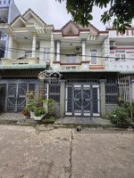 nhà 2 tầng gần svd dĩ an. cách tttm go! chỉ 5p. dt: 60m2 (5x 12m). gồm: 2 pn- 2wc. giá: 4 tỷ tl