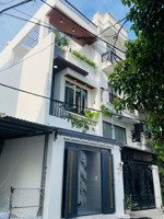 nhà thạnh xuân 24 . dt 50m . xd ,1trệt , 2 lầu ,3pn,4wc . sân thượng , hẻm 6m . giá 5,8ty