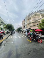 bán nhà đường hoà bình 4pn, 3wc, 3 tỷ, 26m2,3 tầng btct