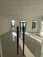 cho thuê văn phòng tại him lam vạn phúc, 90m2/tầng gồm 2 phòng làm việc