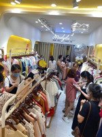 mặt phố núi trúc, 02 chiều oto đỗ, kinh doanh tấp nập, hiện đang cho thuê 40tr/tháng