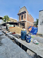 bán đất ngay sân vậnđộng đông hòa dĩ an bduong gần trường chợ, go, giá 4ty650 dt 110m lh 