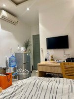 pass gấp phòng cao cấp có thang máy quận 10