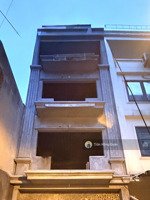 nhà 4 tầg mới xây rẻ - n.thuy 65m2 giá 10 tỷ, 2 thoág, 3 bước chân ra đê, ngõ xe ba gác tráh xe máy