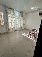 bán nhà mt sát đh ngoại ngữ , nhà 3 tầng ở ngay - giá chỉ hơn 8 tỷ