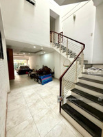 siêu phẩm chdv quận 3- 116m2 - có ô chờ thang máy - lê văn sỹ - thông trường sa