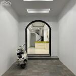 Chính chủ bán nhà tại Hồ Tây, phố Nhật Chiêu, từ nhà ra hồ chỉ 50m, mua ở hoặc làm Apartment đều đẹp - chỉ 16.78 tỷ