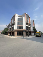 liền kề góc gần công viên diện tích lớn 191,5m2 giá chỉ 26,7 tỷ sổ lâu dài tại vin 3 lh: 