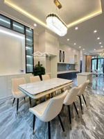 cần bán biệt thự sun nha trang đẳng cấp thượng lưu. 10 phòng ngủ giá 103 tỷ, 370m2