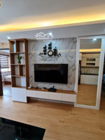 em cần bán căn chung cư v-city 2 phòng ngủ, 70m2, tầng trung