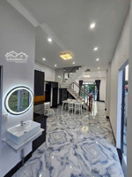 nhà bán hoàn công đầy đủ(2 lầu)giá 2ty6 dt 124m xã thái mỹ 1/ đường đoàn minh triết .lh 