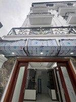 f0, nhà mới đón tết chỉ 2,95tỷ 34m2, ôtô đỗ, gần trường, chợ, 10p ra bxe yênnghĩa, tầu điện