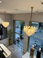 cho thuê nhà mặt phố quán thánh: dt 80m2 x 2 tầng, mt 7m, nhà mới, giá 35 tr/th