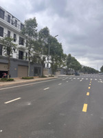 bán nhanh căn shophouse 5m mặt tiền, trên đường tôn đức thắng. dự án eco city premia tp.bmt