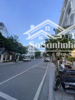 cho thuê mặt bằng làm văn phòng tại tầng 1 shophouse view quảng trường