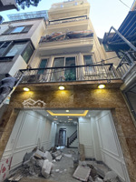 bán nhà đón tết, phố dương quảng hàm, gara ô tô, thang máy, dt 50m2 giá hơn 20 tỷ