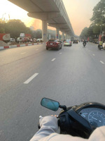 nhà mới - thang máy - 9 phòng khép kín - ngõ rộng thoáng - ô tô đỗ cách 50m