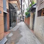 cho thuê nhà đường láng, giáp nhất, gần ngã tư sở, 30m2x3 tầng, 3pn, đồ cơ bản, ở ngay, 11.5tr