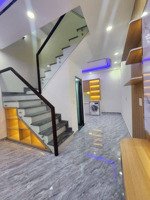nhà 2 tầng mới đẹp sát vincom trần trọng cung q7 gần cầu thủ thêm 4 2pn 2wc giá chỉ hơn 4 tỷ